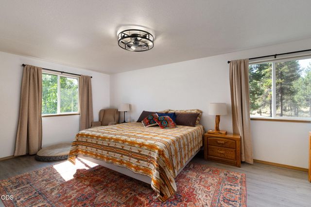 55135 Foster Road, Bend, OR 97707
