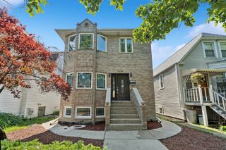 3638 N Kedzie Avenue, Chicago, IL 60618