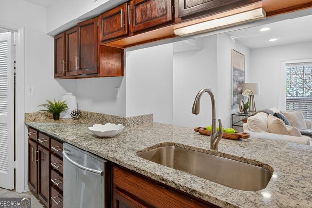 217 Tuxworth Circle, Decatur, GA 30033