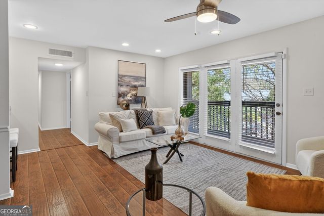 217 Tuxworth Circle, Decatur, GA 30033