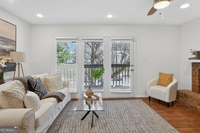 217 Tuxworth Circle, Decatur, GA 30033