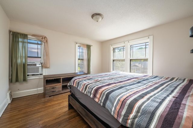 3242 Newton Avenue N, Minneapolis, MN 55412
