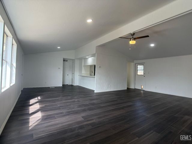 499 Pacheco Road 126, Bakersfield, CA 93307