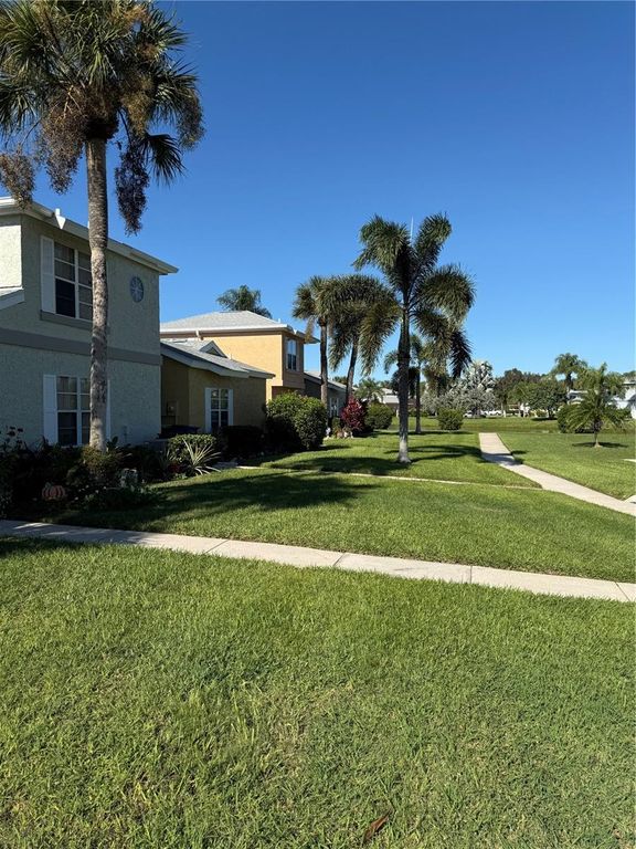 Image 2 of property listing at 1445 MALIBU CIRCLE NE 110, Palm Bay, FL 32905