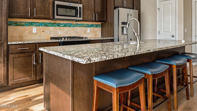 5519 Willow Circle, Sylvania, OH 43560