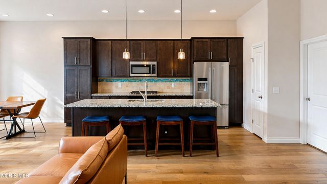 5519 Willow Circle, Sylvania, OH 43560