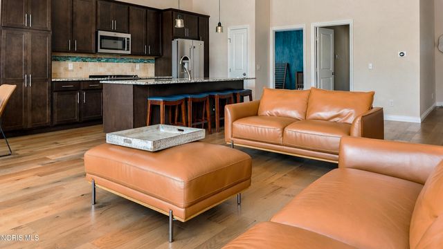 5519 Willow Circle, Sylvania, OH 43560