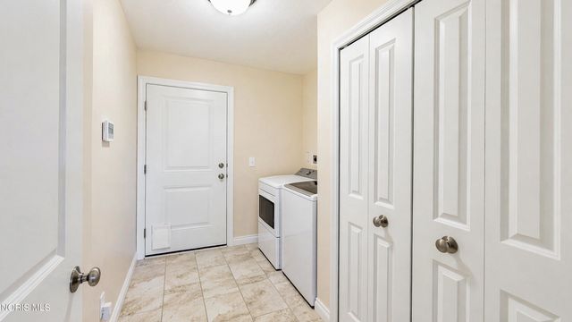 5519 Willow Circle, Sylvania, OH 43560