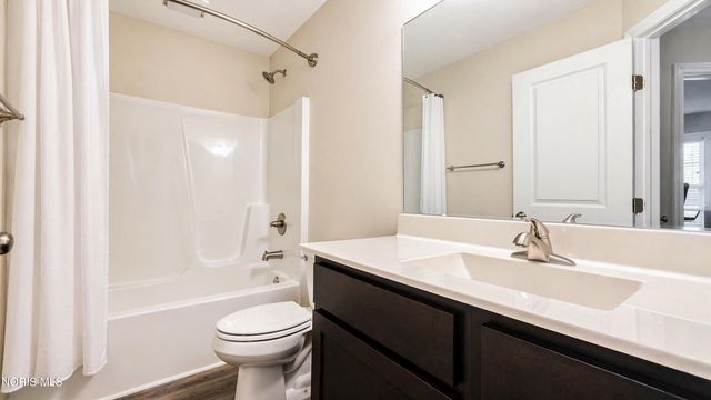 5519 Willow Circle, Sylvania, OH 43560