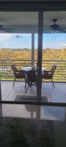 625 Oaks Drive 704, Pompano Beach, FL 33069