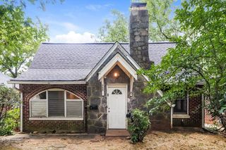 984 Woodbourne SW Drive, Atlanta, GA 30310