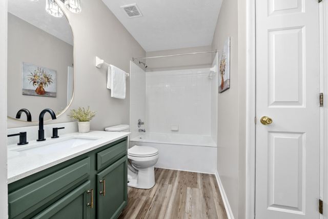 9 Meadow Lane, 12 12, Highland Heights, KY 41076