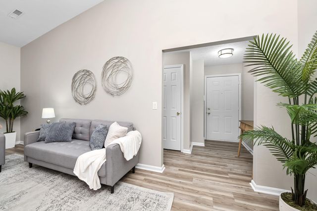 9 Meadow Lane, 12 12, Highland Heights, KY 41076