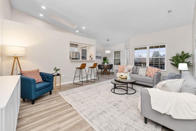 9 Meadow Lane, 12 12, Highland Heights, KY 41076