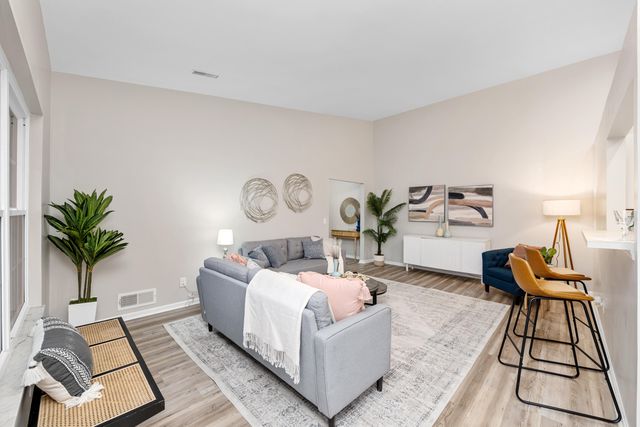 9 Meadow Lane, 12 12, Highland Heights, KY 41076