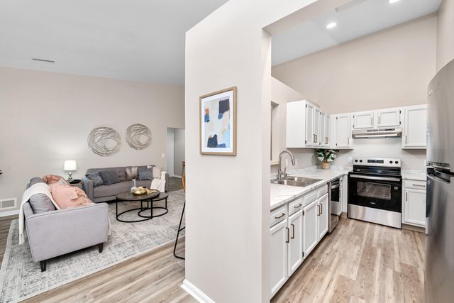 9 Meadow Lane, 12 12, Highland Heights, KY 41076