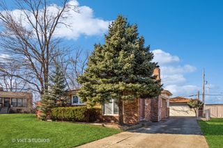 608 N Craig Place, Addison, IL 60101