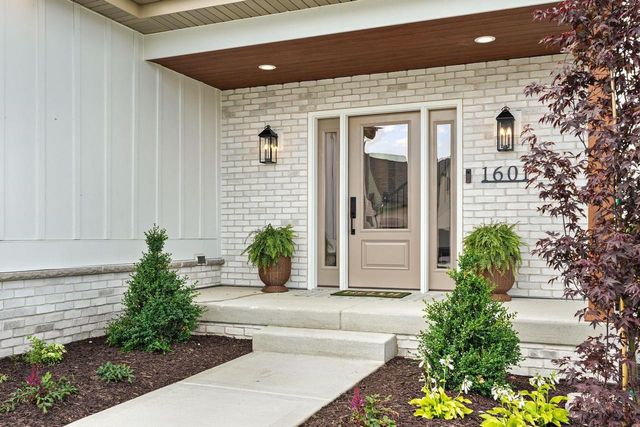 1601 Ginger Lane, Waunakee, WI 53593