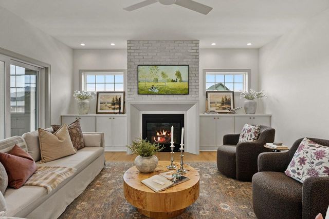 1601 Ginger Lane, Waunakee, WI 53593