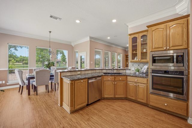 5900 Nutcracker Drive, Granbury, TX 76049
