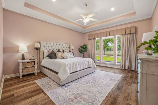 5900 Nutcracker Drive, Granbury, TX 76049