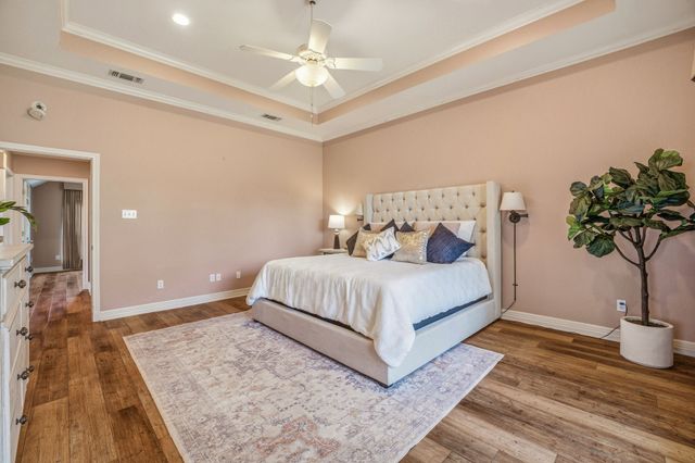 5900 Nutcracker Drive, Granbury, TX 76049