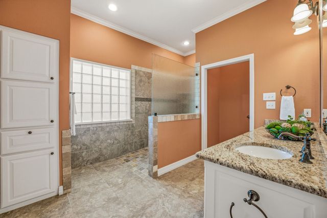 5900 Nutcracker Drive, Granbury, TX 76049