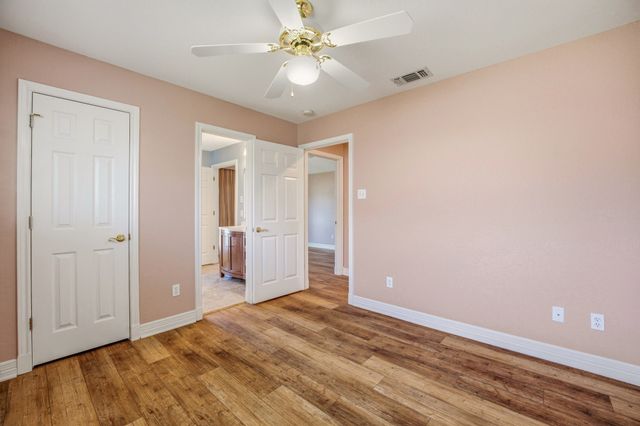 5900 Nutcracker Drive, Granbury, TX 76049