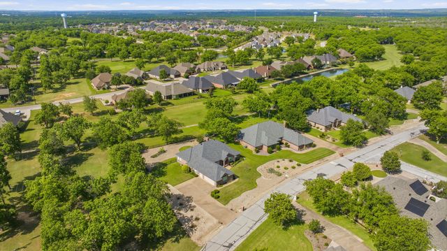 5900 Nutcracker Drive, Granbury, TX 76049