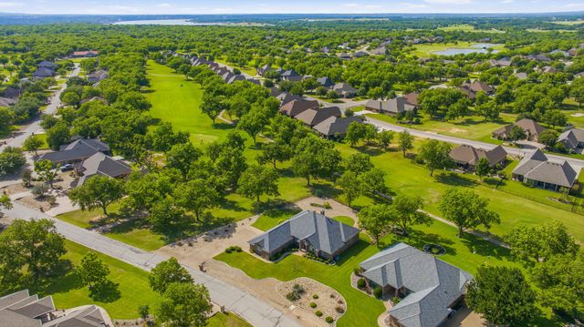 5900 Nutcracker Drive, Granbury, TX 76049