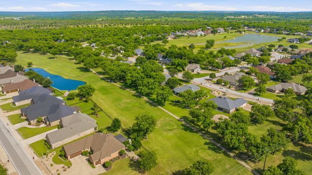 5900 Nutcracker Drive, Granbury, TX 76049