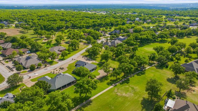 5900 Nutcracker Drive, Granbury, TX 76049