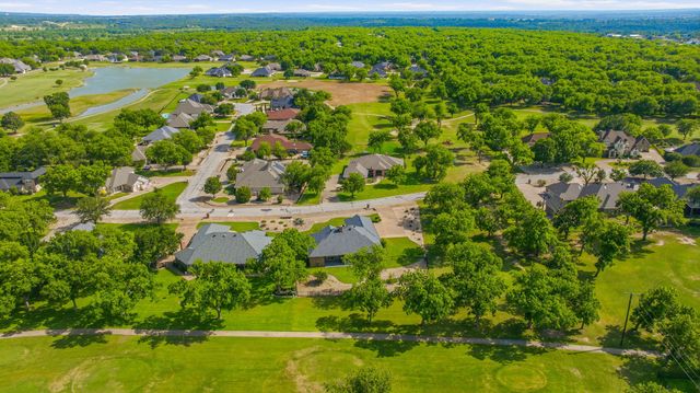 5900 Nutcracker Drive, Granbury, TX 76049