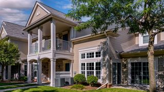 18105 Addington Drive 219, Walled Lake, MI 48390