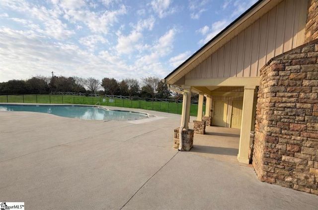 672 Diamond Ridge Way, Duncan, SC 29334