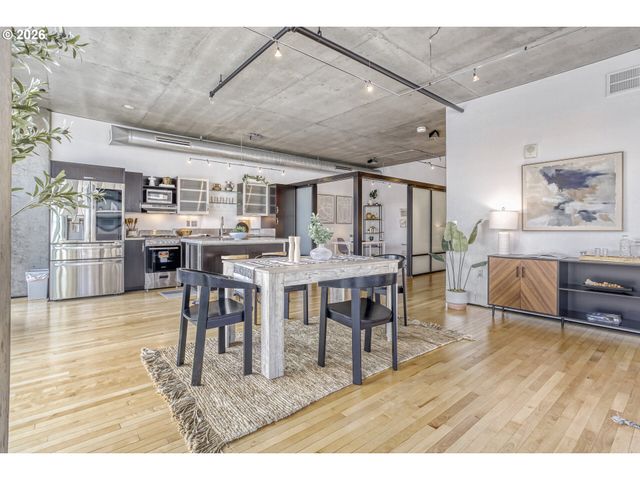 1410 Nw KEARNEY St 909, Portland, OR 97209