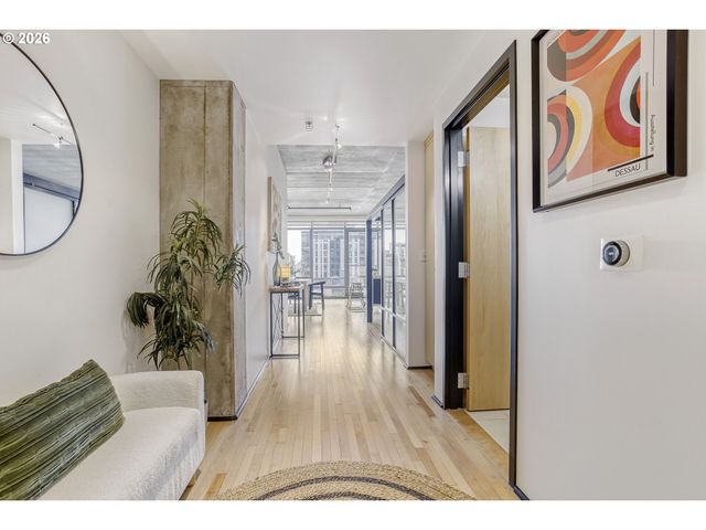 1410 Nw KEARNEY St 909, Portland, OR 97209