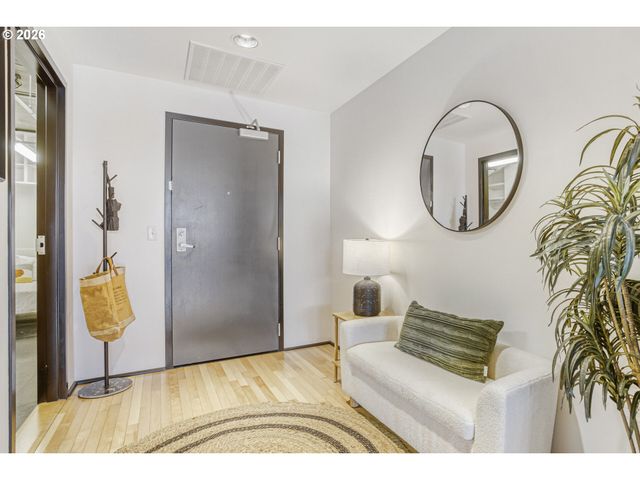 1410 Nw KEARNEY St 909, Portland, OR 97209