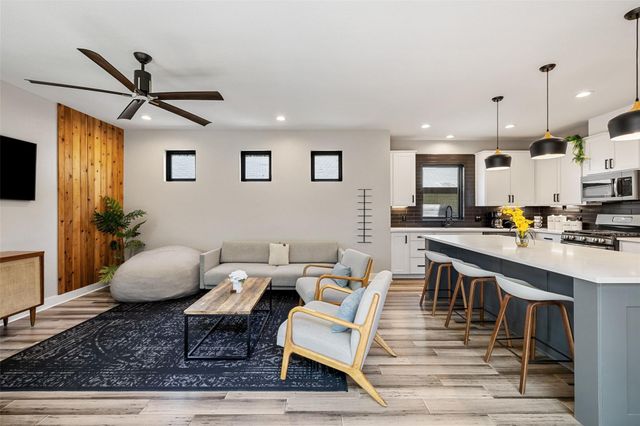 2202 Santa Rita ST, Austin, TX 78702