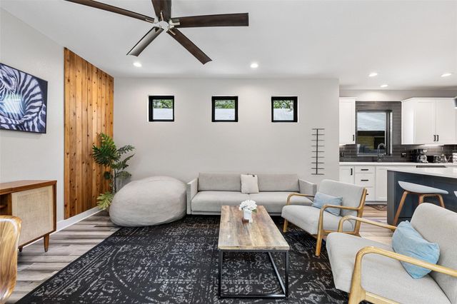 2202 Santa Rita ST, Austin, TX 78702