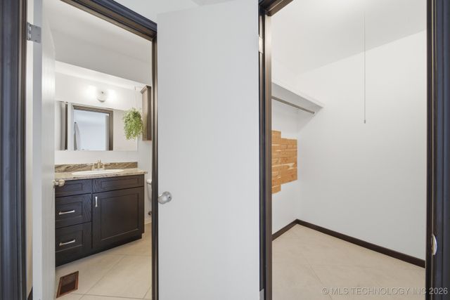 10837 E 26th Place, Tulsa, OK 74129