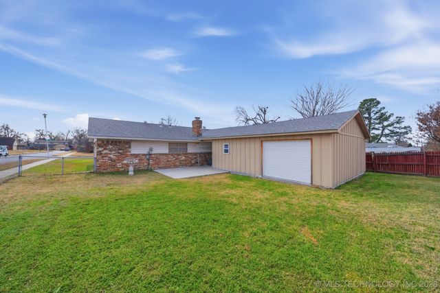 10837 E 26th Place, Tulsa, OK 74129
