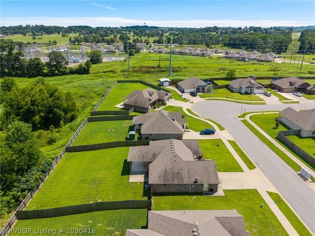 2512 Eastridge Drive, Van Buren, AR 72956