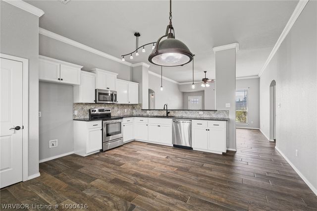 2512 Eastridge Drive, Van Buren, AR 72956