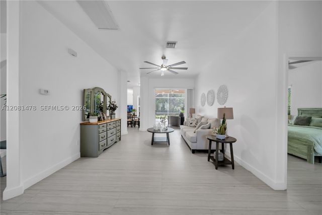 11142 Lakeland Cir, Other, FL 33913