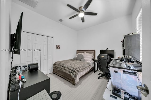 11142 Lakeland Cir, Other, FL 33913