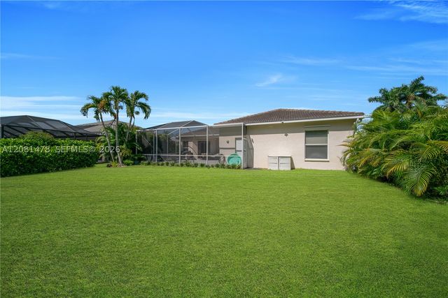 11142 Lakeland Cir, Other, FL 33913