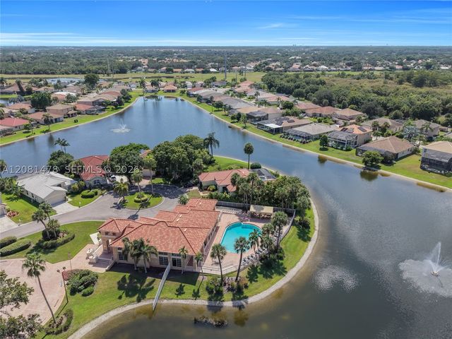 11142 Lakeland Cir, Other, FL 33913