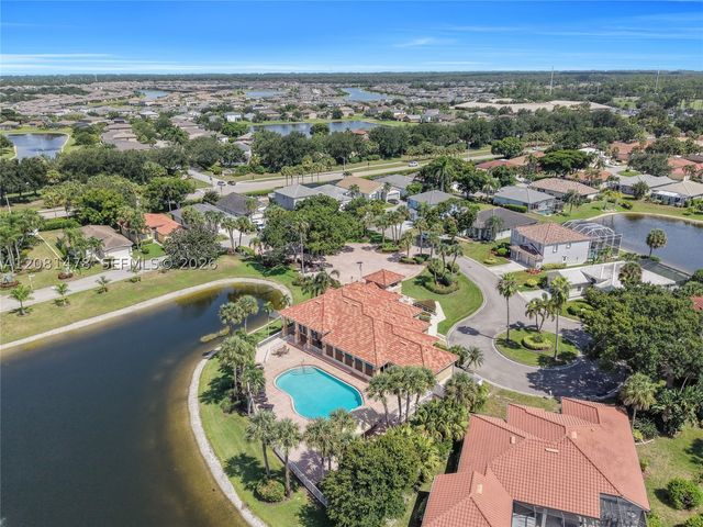 11142 Lakeland Cir, Other, FL 33913