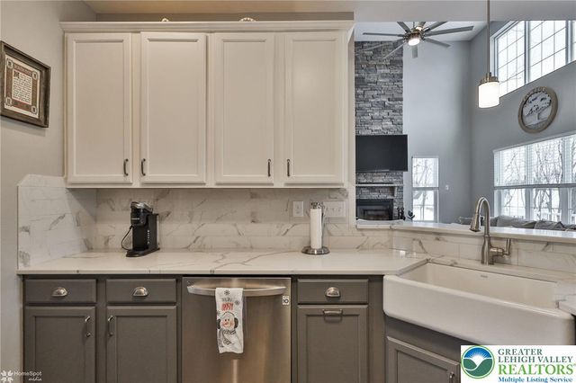 6726 Ryan Court, Lowhill Twp, PA 18069